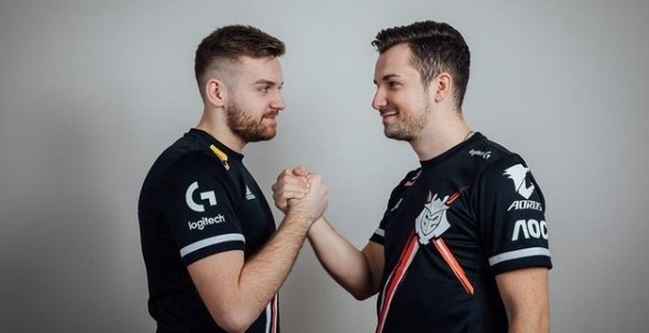 桌面牌河 桌面牌河